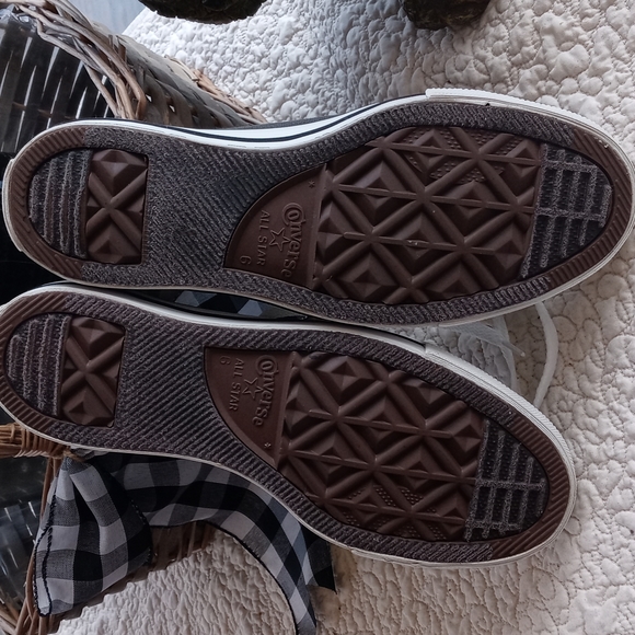 ALL STAR CONVERSE SHOES - Picture 5 of 8